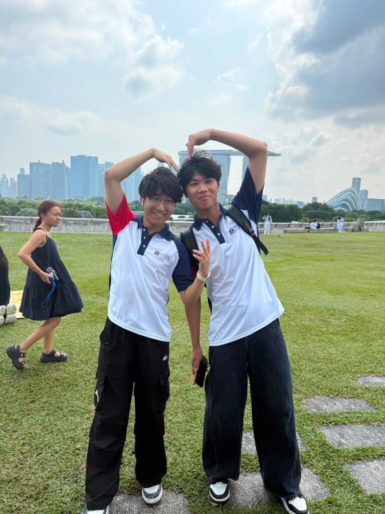 NIM July Orientation students posing at Marina Barrage