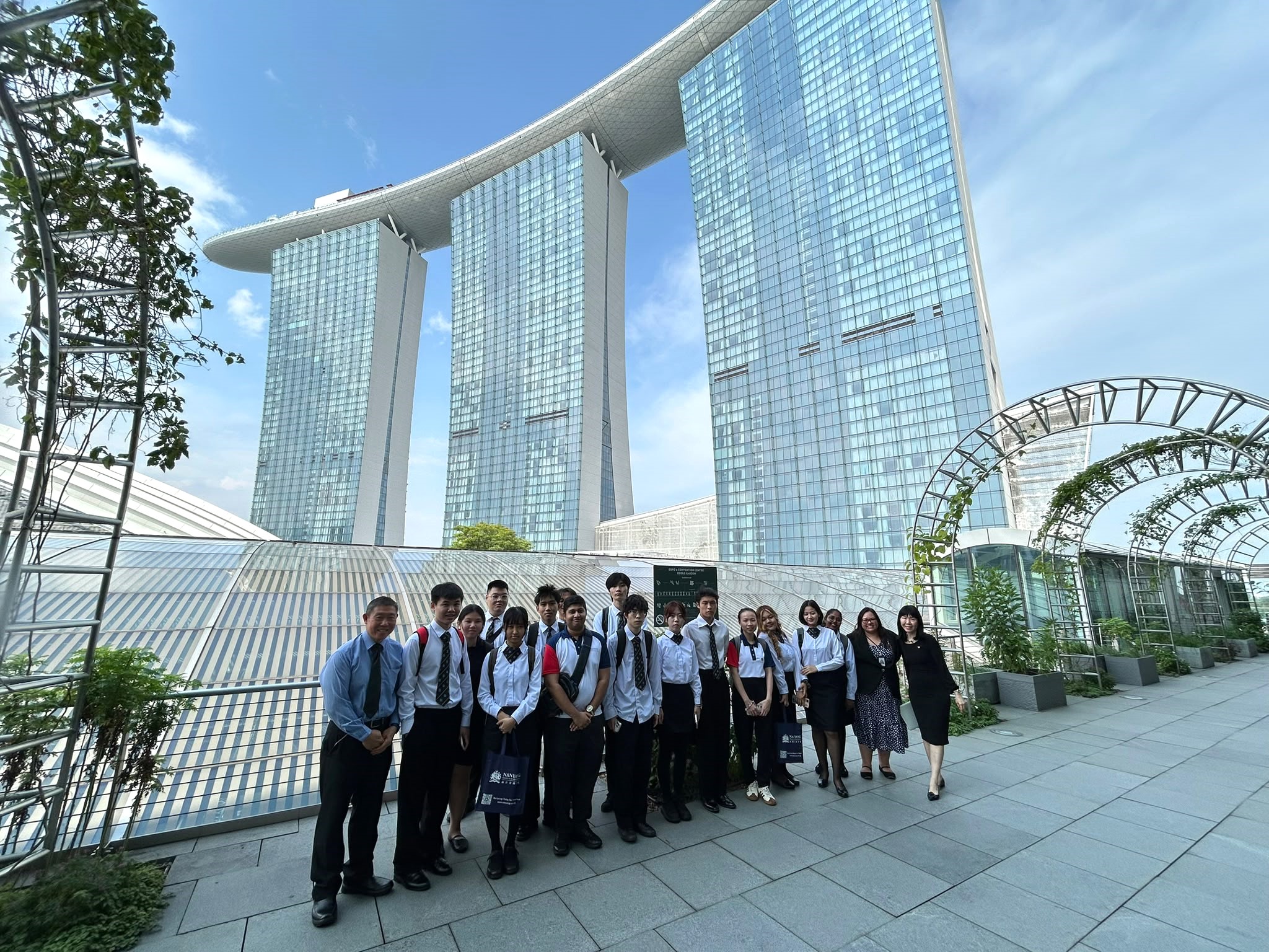 NIM Students gathered around the iconic Marina Bay Sands