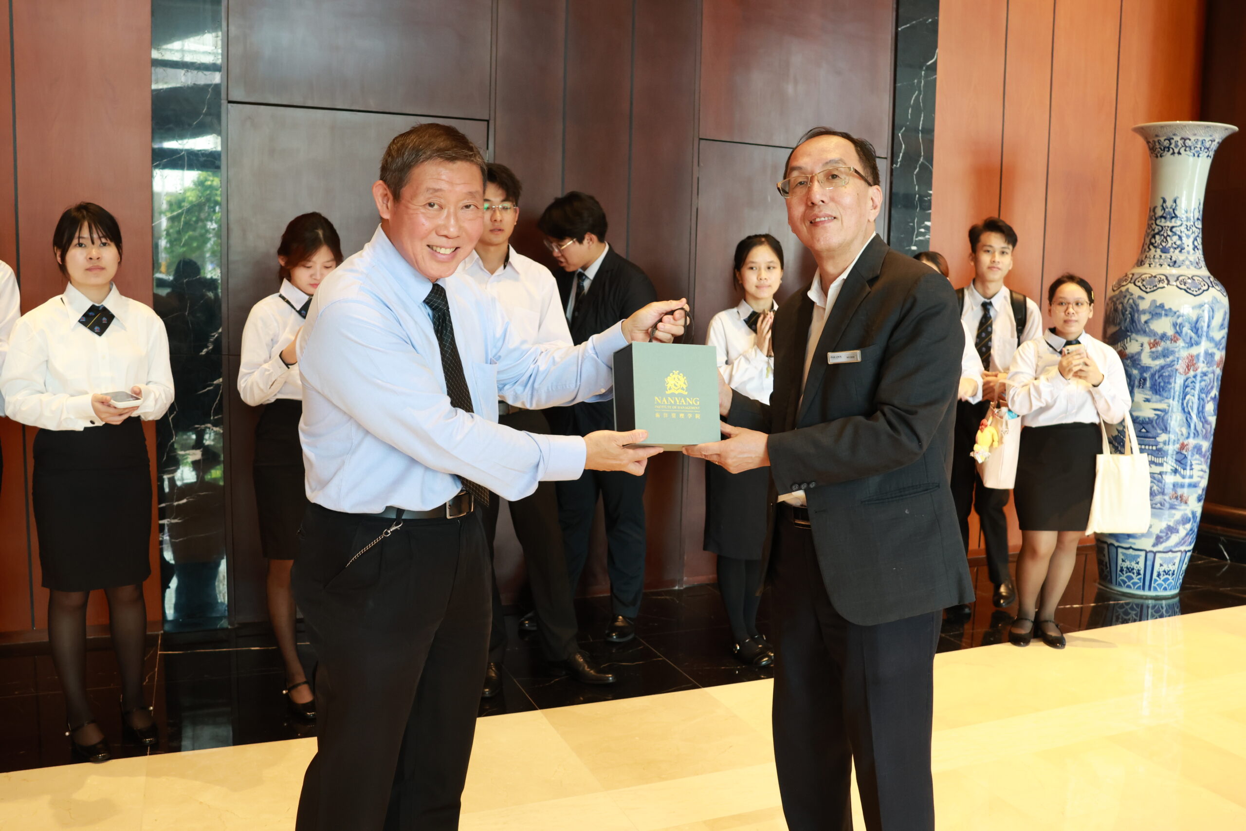 Mr. Victor showing appreciation for Mr Kharudin Sukaimi, Paradox Hotel’s Director of Operations